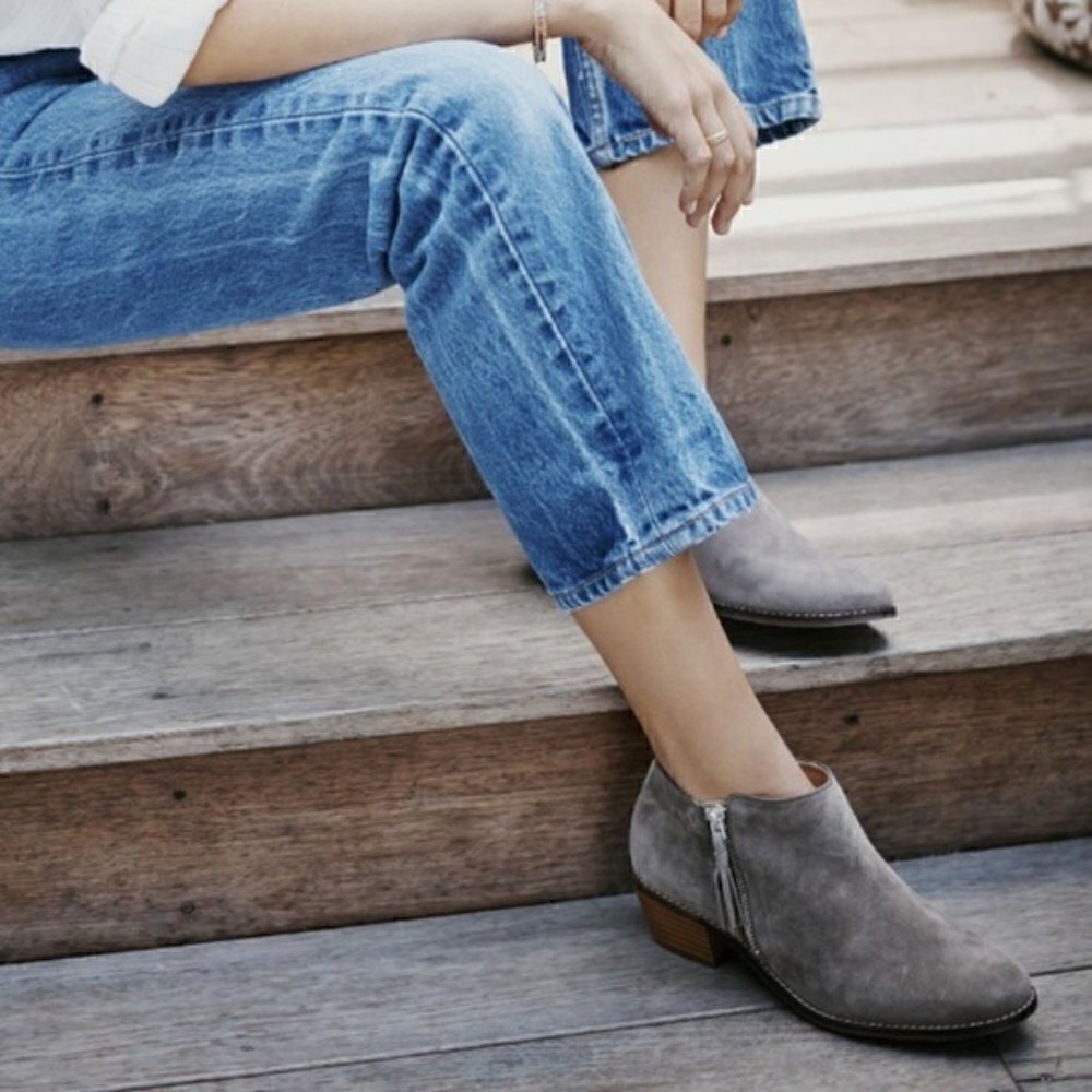 Vionic Joy Serena ankle booties Greige